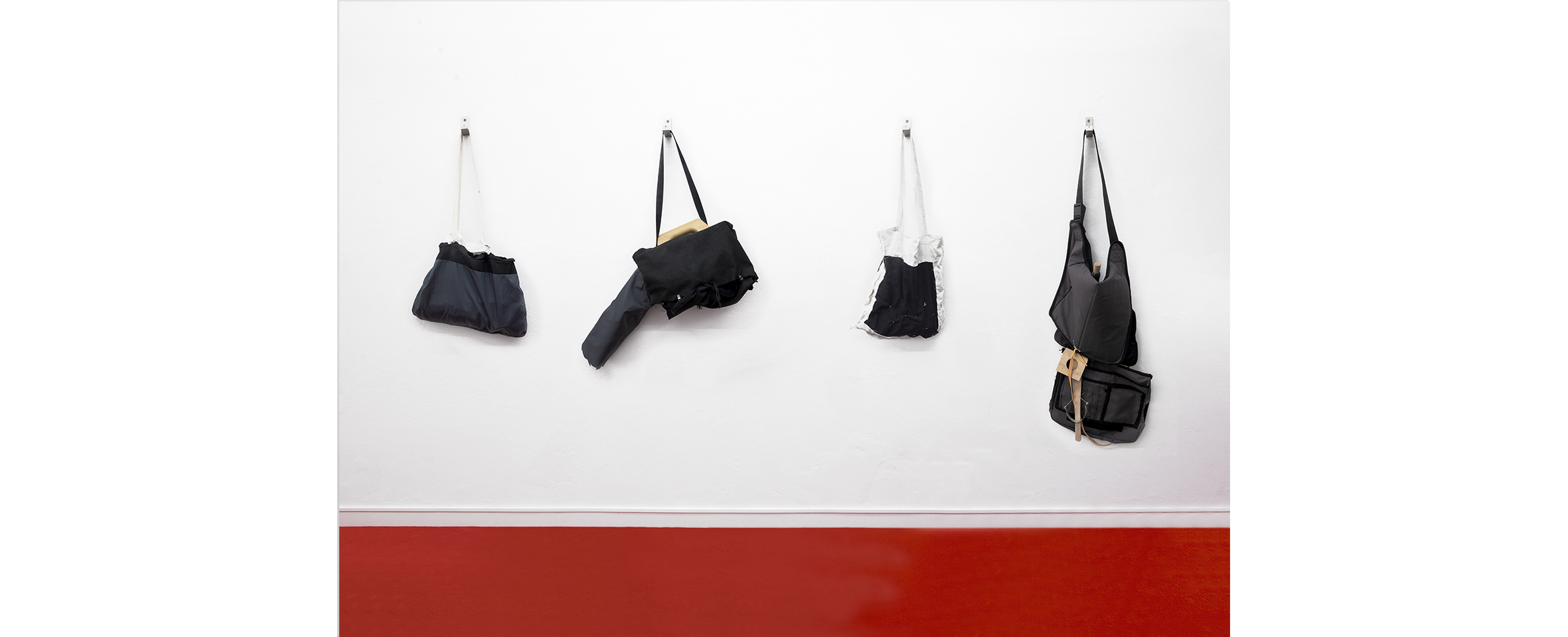 Emídio Agra: L'Éternité par les astres<br>Curadoria de/Curated by Óscar Faria